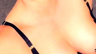 Big boobed Memphis Monroe masturbates in stocking