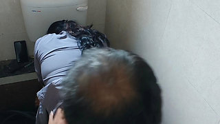 Quick sex with office maid