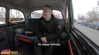 Lady faux cab \u2013 he cums 3 times when he bangs Sofia Lee