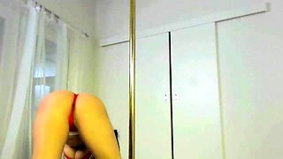 Big boob brunette masturbates on webcam