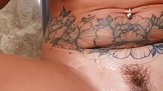 Shaving pussy before sex with new boy - hot piss
