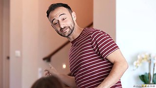 Pizza Guy Tipped With A Stuck Ass With Van Wylde, Maddy May - Brazzers