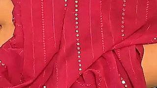 Hot Aunty Sex in Red Saree in Hotel with Boyfriend