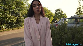 Martin Gun Discovers Colombian Charm in Public Seduction