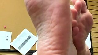 Flexible foot fetish masturbating with feet and hands