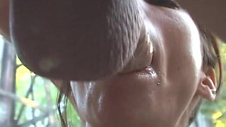 Innocent Babe Don't Really Know How to Suck a Cock and Get Her Eye Pink