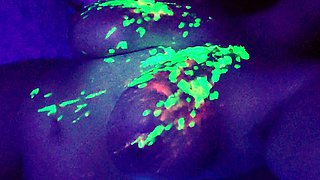 Slutty amateur flashing her big boobs in the backseat