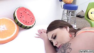 Good oiled hard fuck with a big-bottomed brunette Richh Des