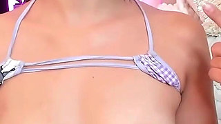 I Want You to Play with My Tits Now