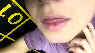 Amateur Webcam Cute Teen Plays Solo with Big Dildo