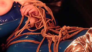 Latex bondage escape video: arya grander sexy masturbation