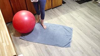 Horny Amateur Teen Humps Exercise Ball Until Massive Squirt