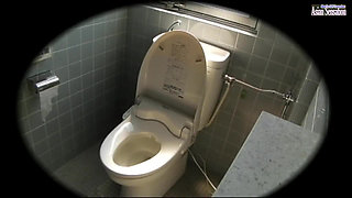 Stuck up Older Women - Toilet Masturbation Collection of 25 - Ep21