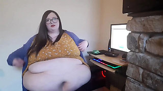 Big Tits BBW Secretary Gets Humiliated by Her Boss