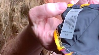 Close up MILF masturbation