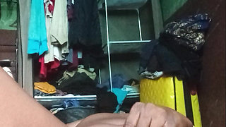 Cool Reels of Her Showing a Live Masturbate