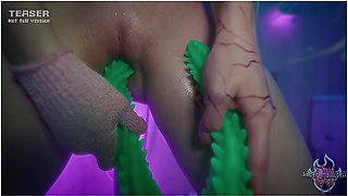 Rave Girl 2. Cyber Shower