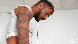 Interracial threesome with blonde tranny diva Kaela - Jackhammering Kaela - Parker Savage