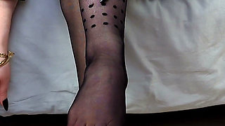 (678) Shoejob in Block Heel Mary Janes and Black Pantyhose - Dame Olga (4k)
