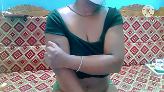 Girlfriend showing her assets on video call for her bestie - tamil audio with erotic moaning