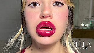 Raspberry - Lip Trembling Red Lipstick - Slow Motion