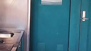 Brother-in-law Arrives at the Wrong Time Ends up Helping in Filming and Can't Stand It and Fucks My Pussy and My Ass and Ends up Cumming Inside It
