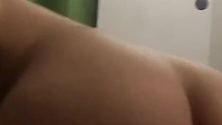 She moves rich cumshot