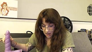 Redhead MILF Lily O'riley Tries Mystic Sybian and Squirts in 4K