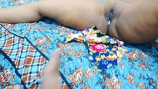 Desi fucking, pregnant woman getting her pussy pounded, moaning.