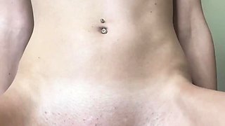 Cute amateur webcam teen girl toying pussy on webcam