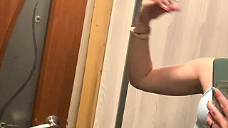 Redhead MILF Showed Her Big Muscles in Front of Mirror