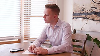 Ada, 26, is hungry for something new... - Jacquie et Michel TV