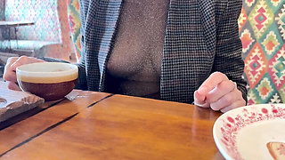 Sonya Pretty Naked in Cafe – Solo Amateur HD Video