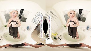 My Friend's Hot Mom featuring Danae Mari's pov in virtual reality smut