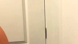 Amateur milf with big ass makes herself cum