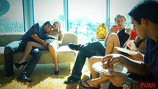 Tasha Loxx Fucks a Big Dicked Stud From a Dating App