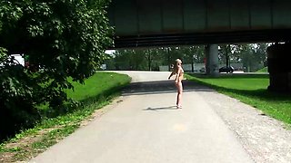 Big boobs amateur hottie sex outdoor in public
