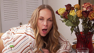 Stuff Your Stepmom for Thanksgiving!