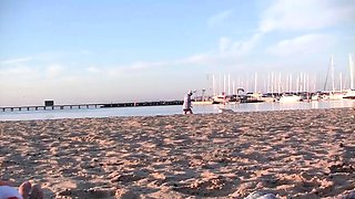 Bitch gives wam blowjob and handjob in pov scene