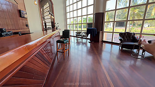 !! Risky Proposition!! Innocent Hooters Waitress Reveals Her Dirtiest Secrets