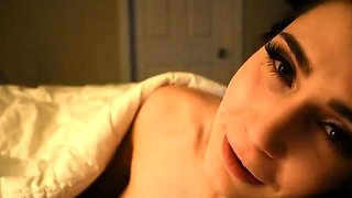 HoloTheWiseWulf – Sister Makes You Cum Under the Covers