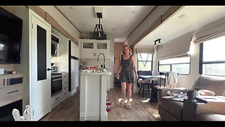 Enjoy This Foot Scene From 'my Girlfriend's Stepmom Is Seducing Me'