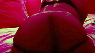 Pretty Bitch With Pink Hair & Big Booty Twerking