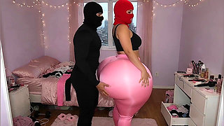 Big Ass Girl in Tight Pink Leggings Gets Pressed in the Bedroom
