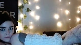 Hot amateur blonde pregnant toying her pussy solo