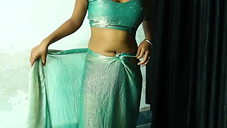 Tight Pussy Desi Bhabhi in Saree Fucked Hard by Devar in Hindi Audio