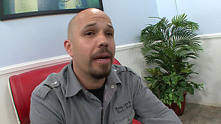 Beautyful juicy twat of Chica expects wide open for big hard stuff it