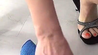 Who Wants to Have Sex with a Housewife?!