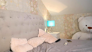 Shakes Her Butt in Front of the Camera