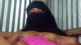 Sexy Woman Masturbating with Her Hand - Video